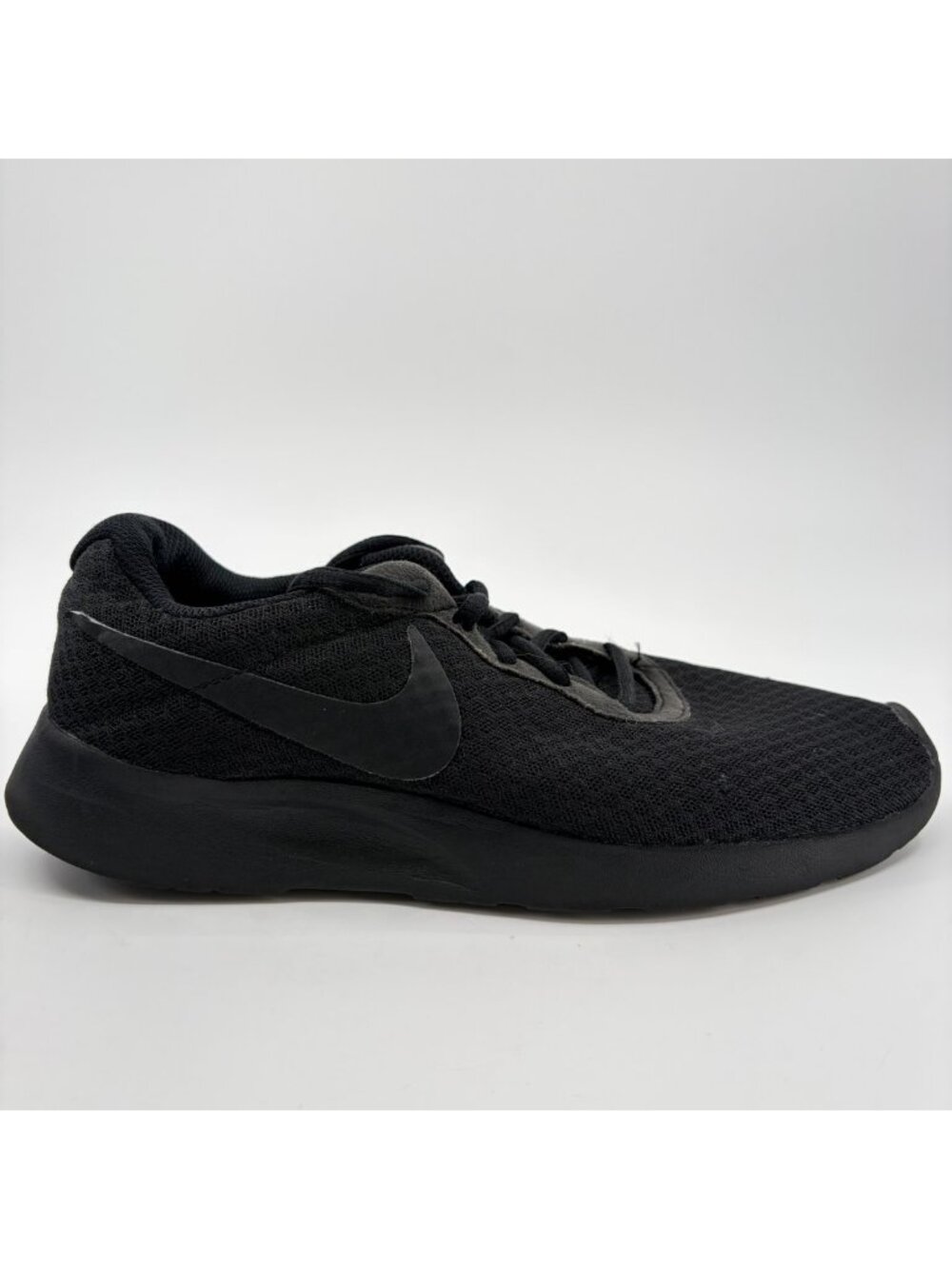 Nike Tanjun Womens Size 7.5 Triple Black Athletic Running Walking Shoes Sneakers
